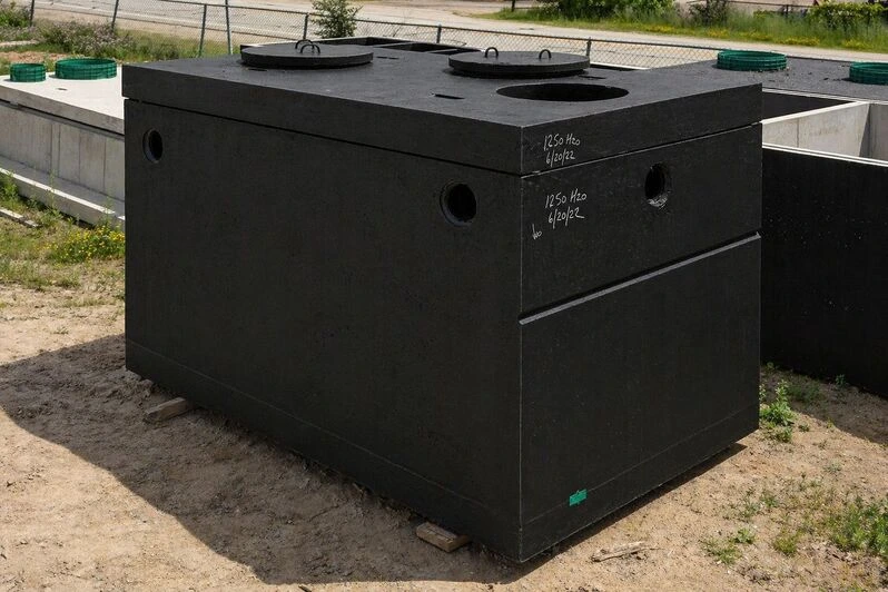 concrete septic tank
